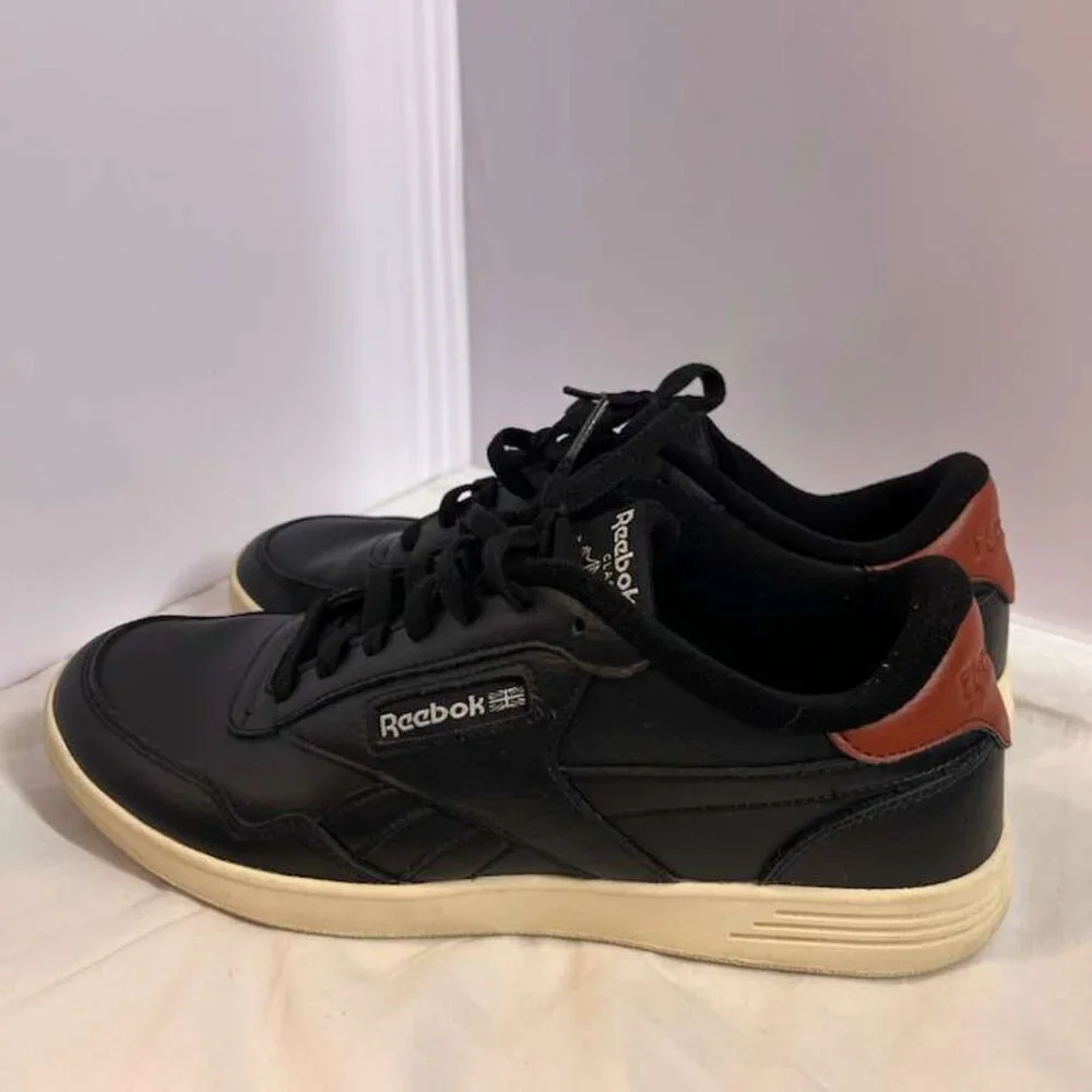 Reebok Men's Black Athletic Shoes